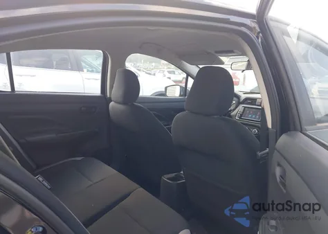 2025 Nissan Versa 1.6 S z USA, uszkodzony, nr VIN 3N1CN8DV0SL834216